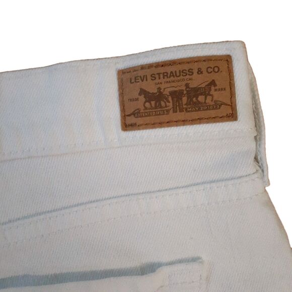 Levis 515 Shorts Classic White Summer Womens 8 M  Mid Rise Stretch  4.5 Inseam - Picture 4 of 8